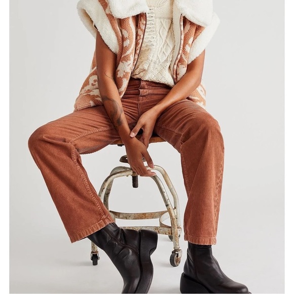 Free People Pax Slim Cord Boyfriend Jeans NWOT - Picture 4 of 4